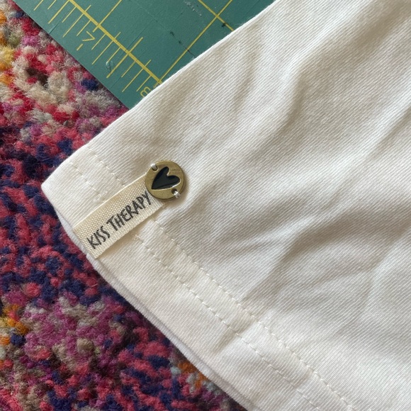 Kiss Therapy NWOT tank top - Picture 5 of 7